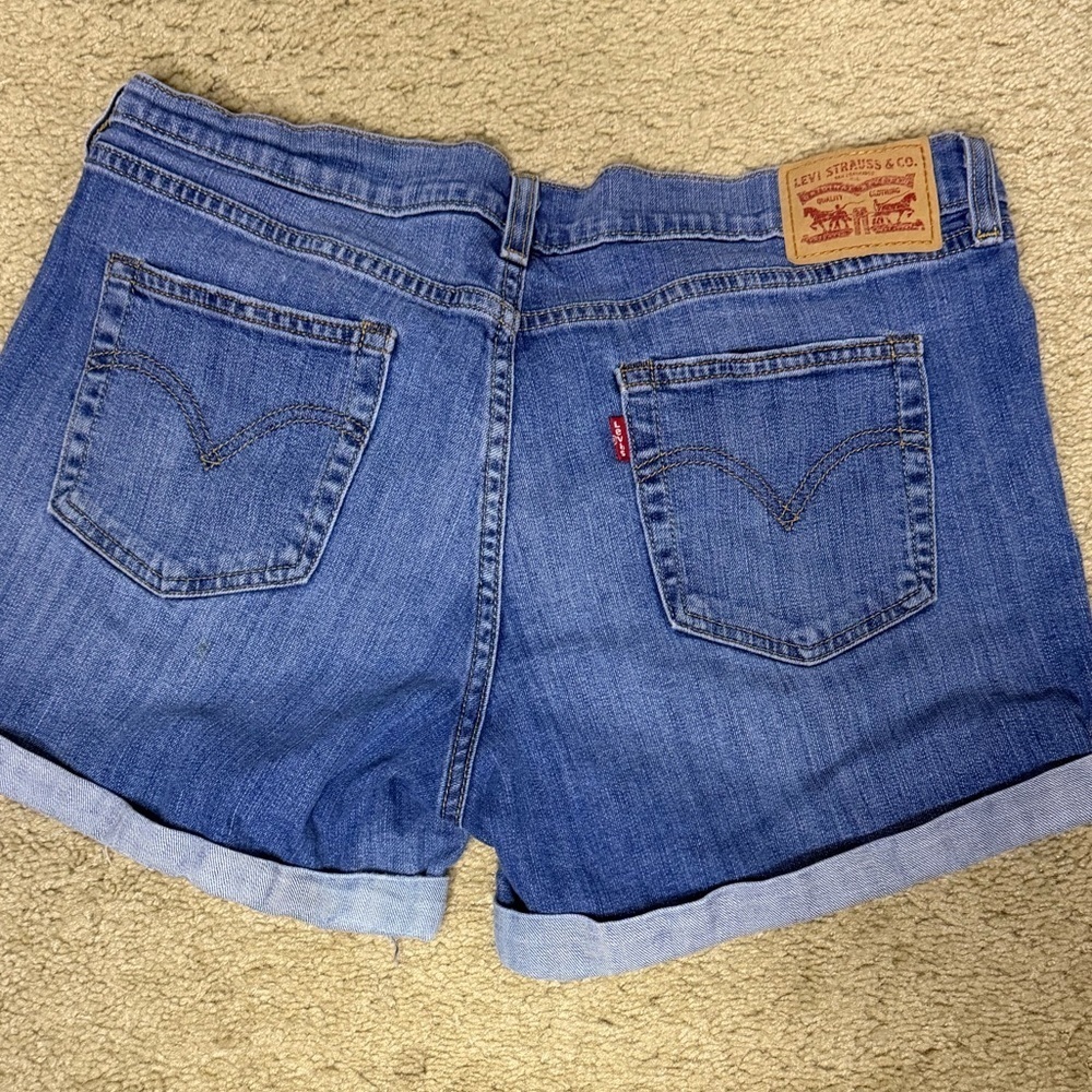 Levi's Mid Rise Blue Jean Shorts - Picture 2 of 4